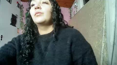 sexy lolas online show from 07/06/26, 01:13