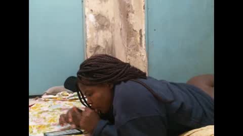 Snapshot of sexy_lunah chatting on 12/14/25, 04:18 sexy_lunah online show from 12/14/25, 04:18