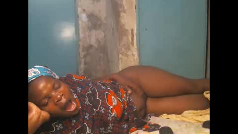 Snapshot of sexy_lunah chatting on 12/14/25, 07:51 sexy_lunah online show from 12/14/25, 07:51