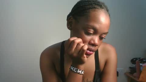 sexy_lyna online show from 01/13/26, 07:24