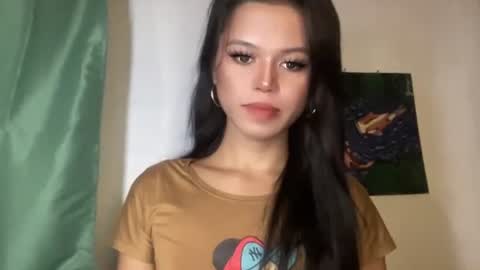 Nicole online show from 04/28/26, 09:36