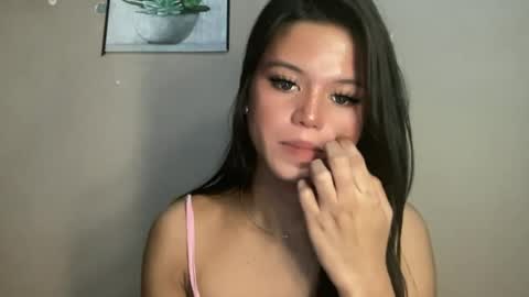 Snapshot of sexy_maevemorexxx chatting on 06/29/26, 01:45 Nicole online show from 06/29/26, 01:45