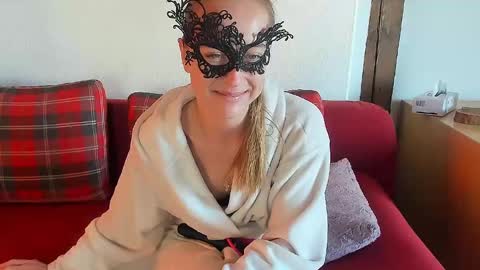 Snapshot of sexy_marlen chatting on 02/20/25, 10:37 Marlen online show from 02/20/25, 10:37