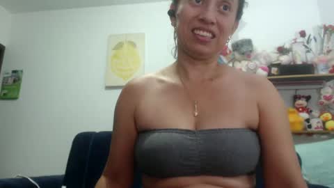 Snapshot of sexy_mary_69 chatting on 09/12/25, 12:22 Mary online show from 09/12/25, 12:22