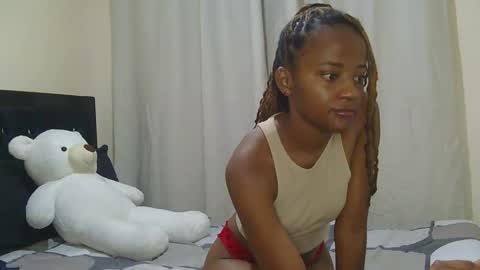 Snapshot of sexy_moh1 chatting on 10/24/25, 04:09 sexy_moh1 online show from 10/24/25, 04:09