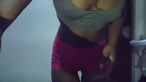 sexy_moh1 online show from 04/19/26, 07:49