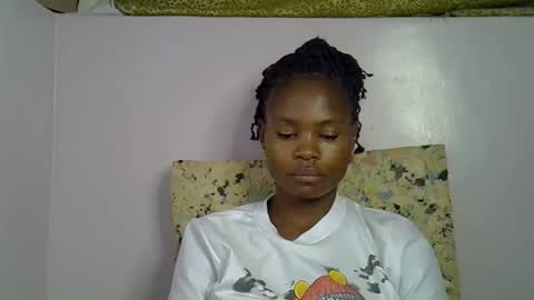 Molyne online show from 02/28/26, 02:01