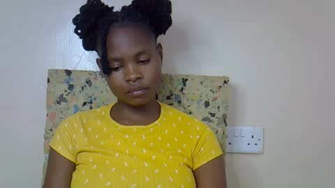 Molyne online show from 03/21/26, 05:23