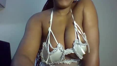 Snapshot of sexy_natallie chatting on 10/01/25, 08:09 natallie online show from 10/01/25, 08:09