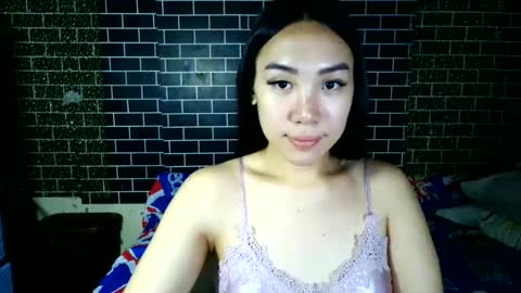 hi im queenie online show from 07/08/26, 05:23