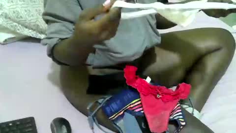 Snapshot of sexy_quincy1 chatting on 01/20/25, 10:37 Sexy Quincy online show from 01/20/25, 10:37