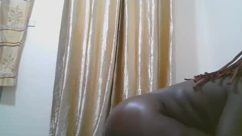 Snapshot of sexy_quincy1 chatting on 11/12/25, 09:47 Sexy Quincy online show from 11/12/25, 09:47