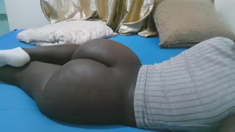 Snapshot of sexy_quincy1 chatting on 11/27/25, 12:56 Sexy Quincy online show from 11/27/25, 12:56