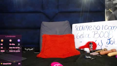 karoline online show from 12/20/25, 04:08