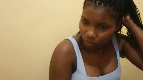 Snapshot of sexy_roz chatting on 03/01/26, 07:21 Queen online show from 03/01/26, 07:21