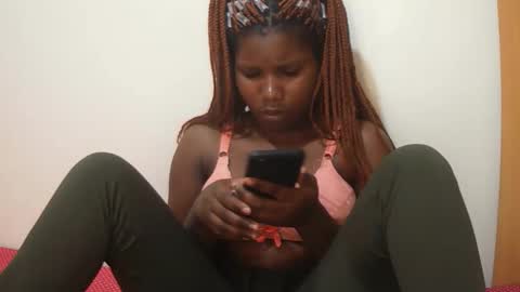 Queen online show from 04/10/26, 02:33