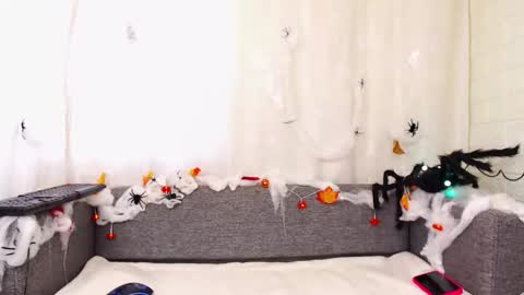 Snapshot of sexy_sansa chatting on 10/27/25, 09:02 Alina online show from 10/27/25, 09:02