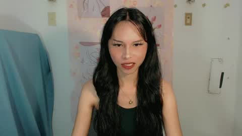 Snapshot of sexy_shanee chatting on 06/19/26, 08:18 shane online show from 06/19/26, 08:18