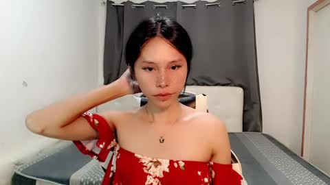 Snapshot of sexy_shanee chatting on 07/19/26, 04:38 shane online show from 07/19/26, 04:38