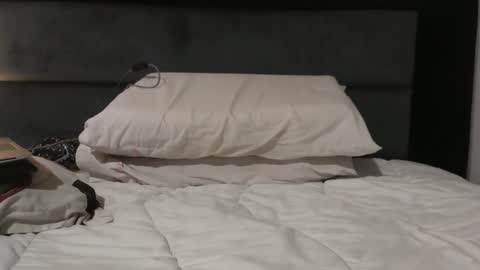 Snapshot of sexy_stepbro chatting on 12/16/24, 11:18 sexy_stepbro online show from 12/16/24, 11:18