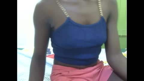 Snapshot of sexy_tania1 chatting on 09/11/25, 10:37 sexy_tania1 online show from 09/11/25, 10:37