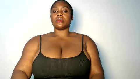 Snapshot of sexy_wetpussyy chatting on 11/07/25, 11:16 Luna online show from 11/07/25, 11:16