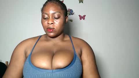 Snapshot of sexy_wetpussyy chatting on 02/11/26, 05:29 Luna online show from 02/11/26, 05:29