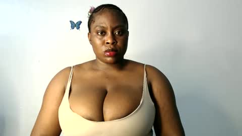 Snapshot of sexy_wetpussyy chatting on 02/18/26, 07:10 Luna online show from 02/18/26, 07:10