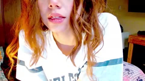 Snapshot of sexyaliceskay chatting on 02/24/26, 05:33 Alice Skay online show from 02/24/26, 05:33