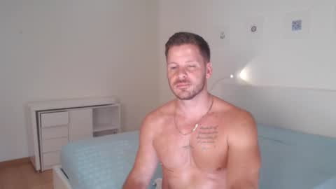 Snapshot of sexyandmarried chatting on 01/18/25, 11:11 sexyandmarried online show from 01/18/25, 11:11