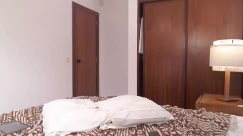 Snapshot of sexyandmarried chatting on 09/14/25, 09:47 sexyandmarried online show from 09/14/25, 09:47