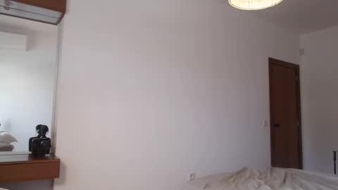 Snapshot of sexyandmarried chatting on 10/20/25, 12:27 sexyandmarried online show from 10/20/25, 12:27