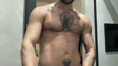 Snapshot of sexyasaf1018 chatting on 06/25/26, 12:10 Asaf online show from 06/25/26, 12:10