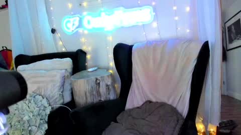 Snapshot of sexyashley_21 chatting on 02/11/25, 06:08 Ashley Teal online show from 02/11/25, 06:08