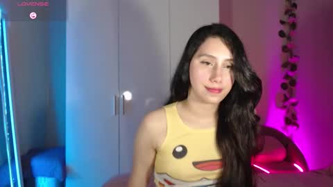 Snapshot of sexyasstime_1718 chatting on 12/18/25, 12:06 Alice online show from 12/18/25, 12:06