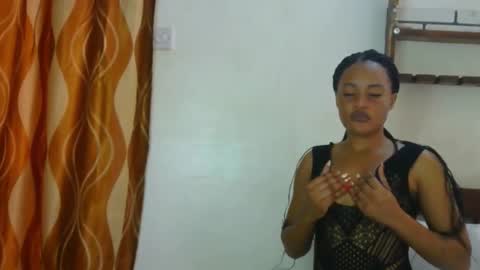 Lisa online show from 12/03/25, 07:12