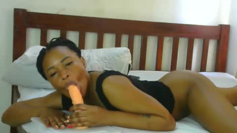 Lisa online show from 02/25/26, 07:23