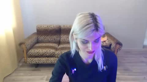 Snapshot of sexybeatriice chatting on 01/26/25, 10:23 sexybeatriice online show from 01/26/25, 10:23