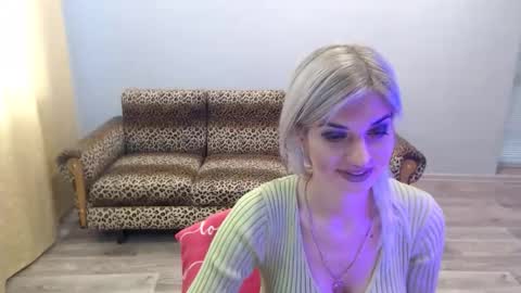 Snapshot of sexybeatriice chatting on 10/21/25, 06:25 sexybeatriice online show from 10/21/25, 06:25