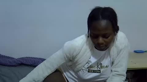 sexybeiby1 online show from 04/15/26, 02:07