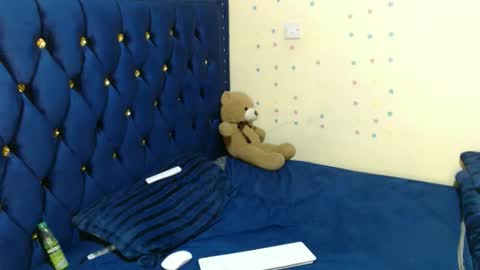 Sexybilha483 online show from 03/21/26, 06:18