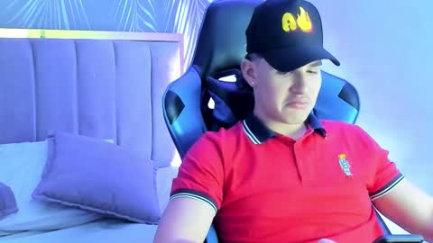 Snapshot of sexyboy_vc chatting on 09/16/25, 12:06 owen sky online show from 09/16/25, 12:06