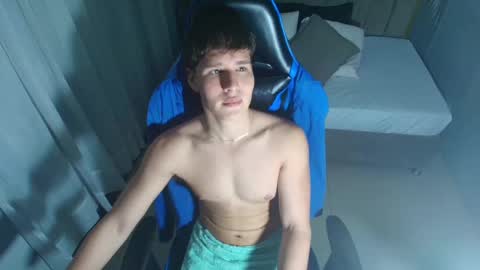 Snapshot of sexyboy_vc chatting on 10/06/25, 12:13 owen sky online show from 10/06/25, 12:13