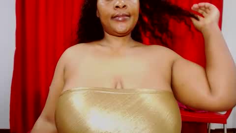 Snapshot of sexybustyboobs chatting on 09/18/25, 04:58 sexybustyboobs online show from 09/18/25, 04:58