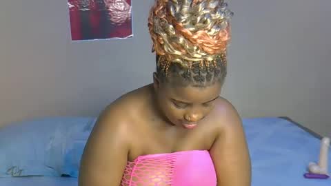 sexycecile33 online show from 04/29/26, 12:37