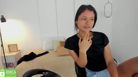 chanell and yina online show from 02/18/25, 03:54