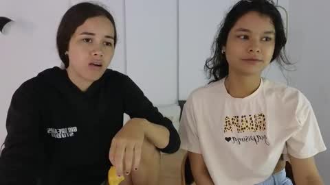 chanell and yina online show from 10/05/25, 01:09