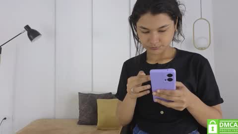 Snapshot of sexychanell_18 chatting on 01/06/26, 01:15 chanell and yina online show from 01/06/26, 01:15