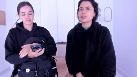 Snapshot of sexychanell_18 chatting on 01/17/26, 01:27 chanell and yina online show from 01/17/26, 01:27