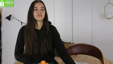 Snapshot of sexychanell_18 chatting on 02/01/26, 01:20 chanell and yina online show from 02/01/26, 01:20